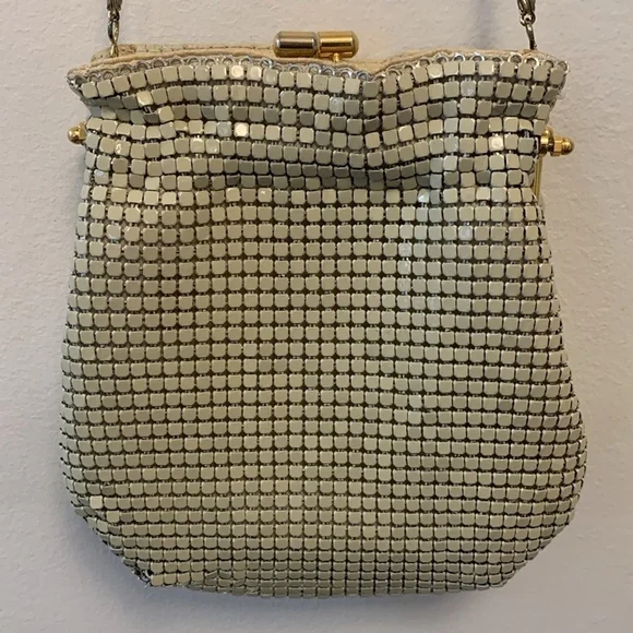 Vintage Heys Canada purse enamel metal mesh evening clutch cream gold hardware - Picture 4 of 16